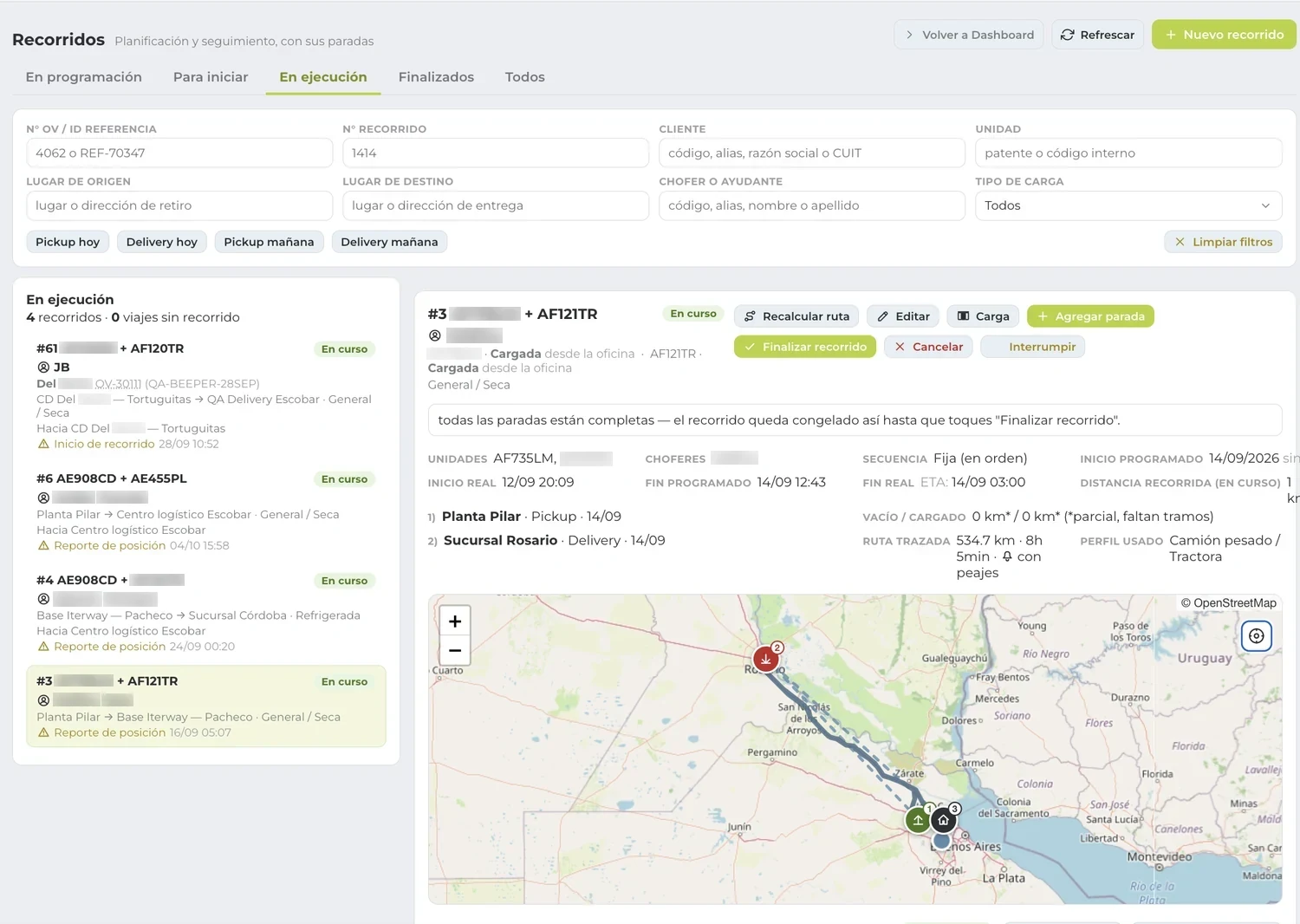 Routes in progress screen: the list of routes on the left and, on the right, the detail with its stops and the map of the plotted route.